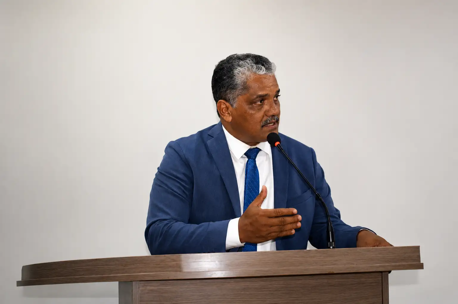 Foto 3 – Câmara de Raposa aprova projetos voltados à segurança, meio ambiente e infraestrutura durante sessão ordinária