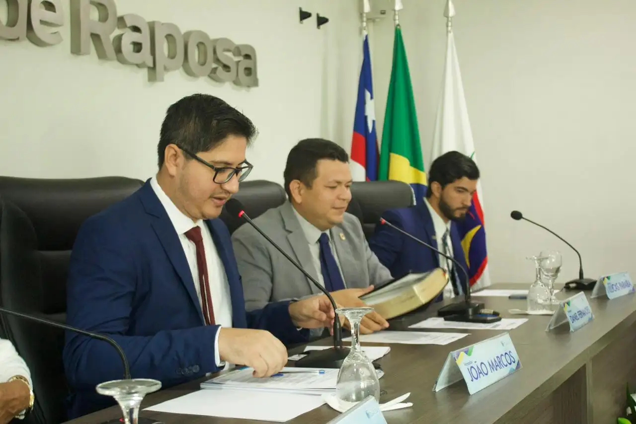 Foto 3 – Câmara Municipal de Raposa realiza primeira sessão ordinária de 2026 e reafirma compromisso com os trabalhos legislativo