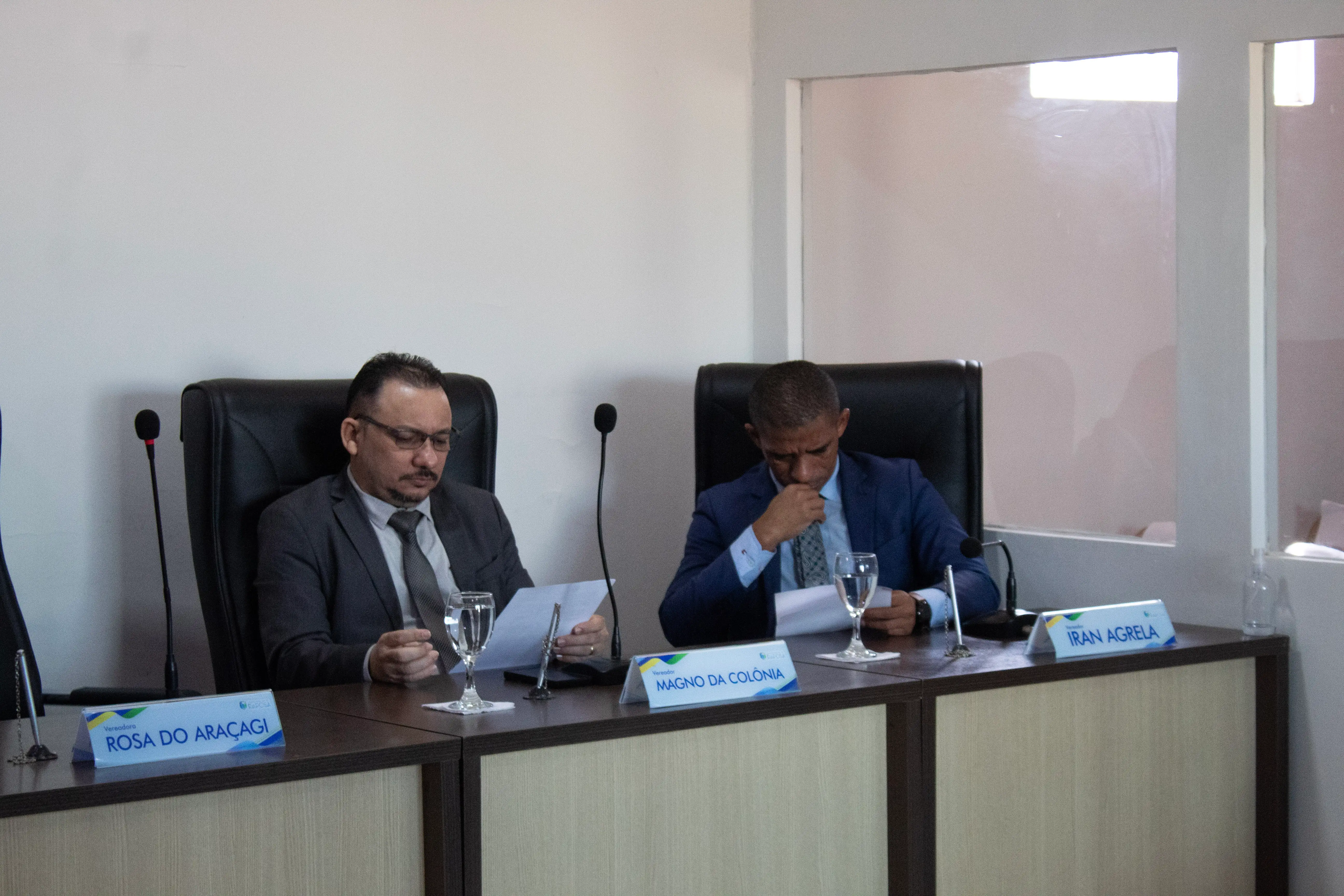 Foto 2 – Câmara Municipal realiza XIX Sessão Ordinária com leitura de atas e apresentação de proposições.
